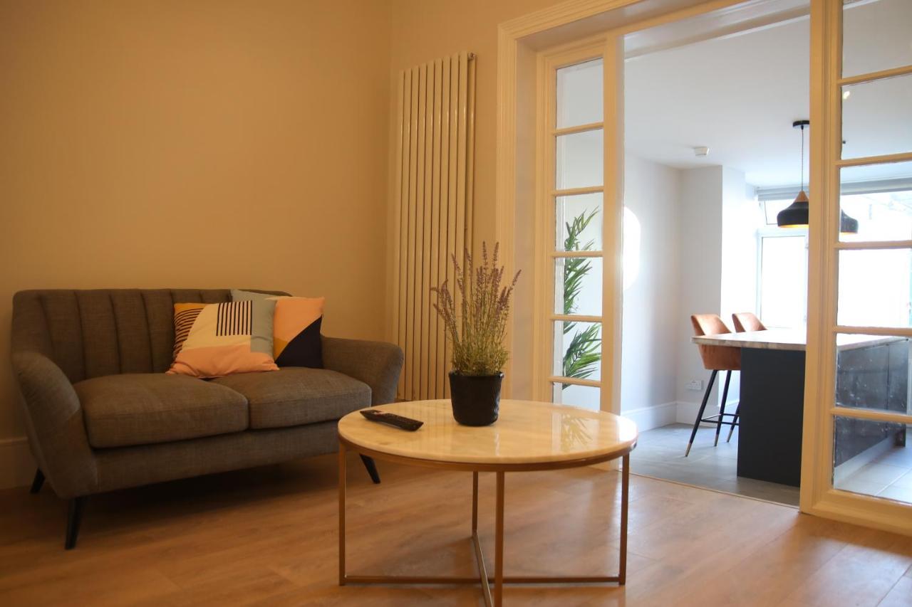 Crawford House- Scholarlee Living Apartments Cork Extérieur photo
